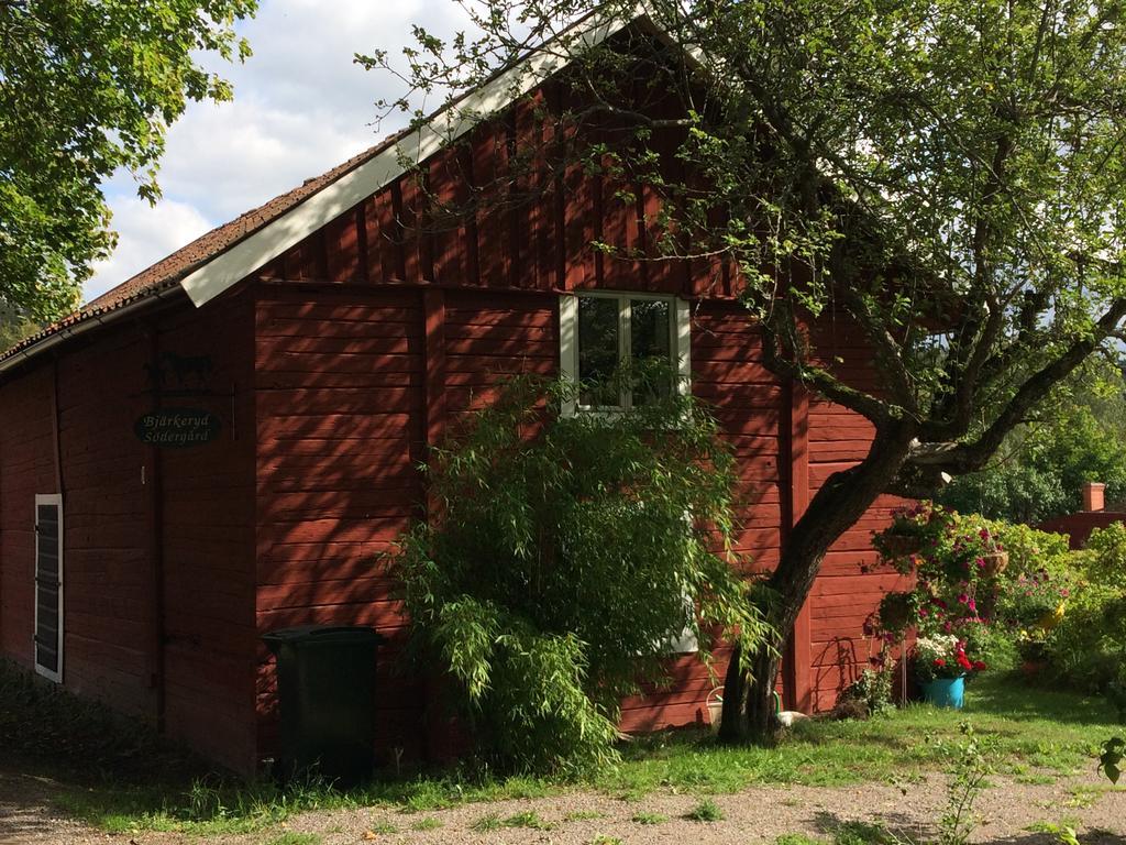Villa Bjaerkeryd Soedergard Bed & Stable Kisa Esterno foto